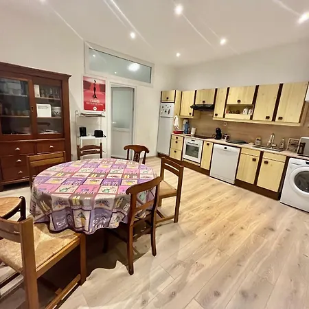 Apartment Woody Old Town By Welcome To Cannes