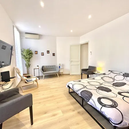Woody Old Town By Welcome To Apartment *